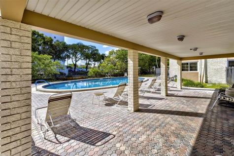 124 NE 19th Court Wilton Manors FL 33305