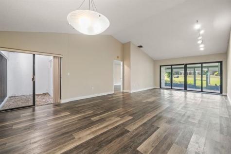 370 Fairway Circle Weston FL 33326