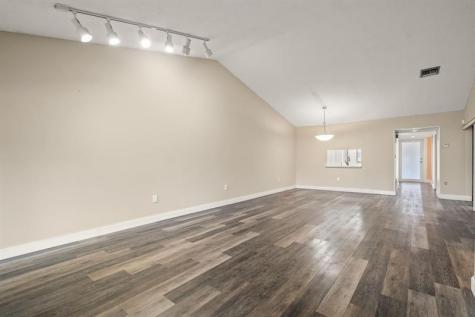 370 Fairway Circle Weston FL 33326