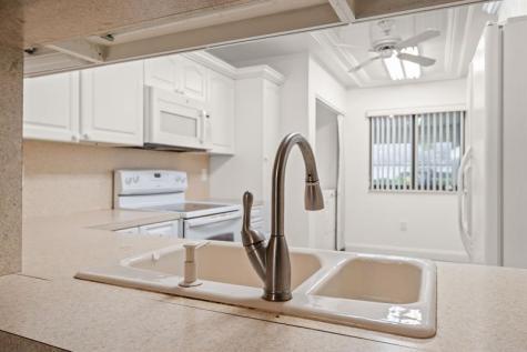 370 Fairway Circle Weston FL 33326