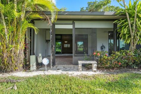 370 Fairway Circle Weston FL 33326