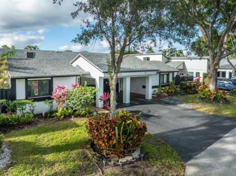 370 Fairway Circle Weston FL 33326