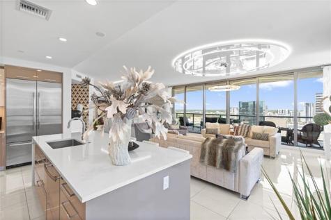 100 E Las Olas Boulevard Fort Lauderdale FL 33301