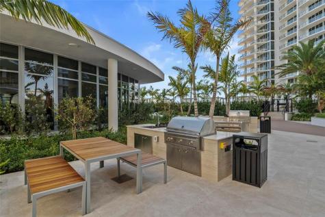 220 Lake Shore Drive Lake Park FL 33403