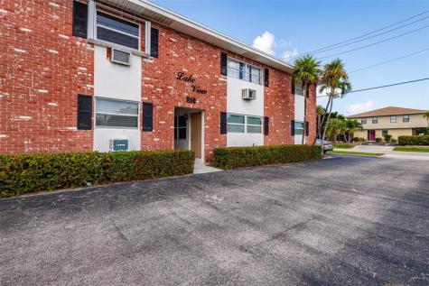 810 Lake Shore Drive West Palm Beach FL 33403