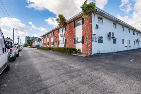 810 Lake Shore Drive West Palm Beach FL 33403