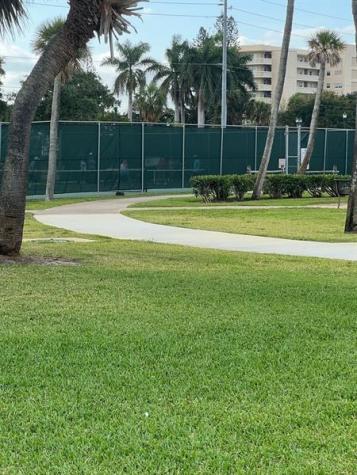 810 Lake Shore Drive West Palm Beach FL 33403