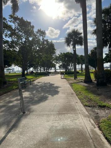 810 Lake Shore Drive West Palm Beach FL 33403