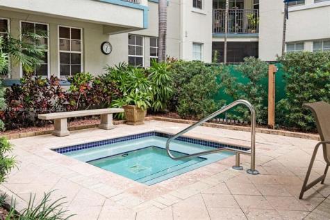 533 NE 3rd Avenue Fort Lauderdale FL 33301