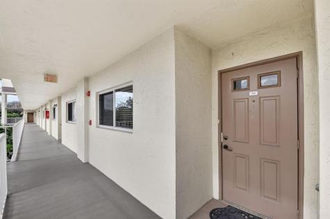 4735 Lucerne Lakes Boulevard Lake Worth FL 33467