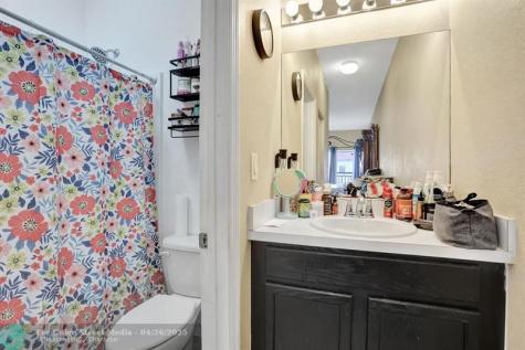 3513 NW 29th Court Lauderdale Lakes FL 33311