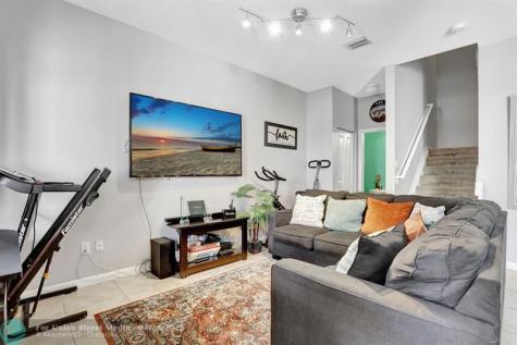 3513 NW 29th Court Lauderdale Lakes FL 33311