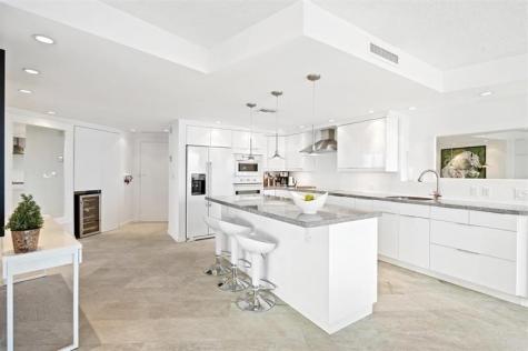 3000 Holiday Drive Fort Lauderdale FL 33316