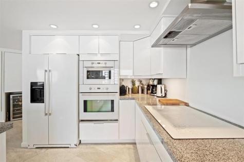 3000 Holiday Drive Fort Lauderdale FL 33316