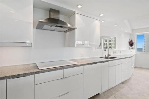 3000 Holiday Drive Fort Lauderdale FL 33316