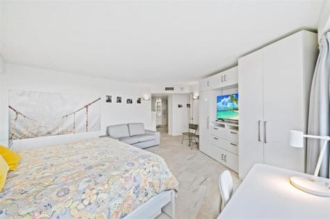 3000 Holiday Drive Fort Lauderdale FL 33316