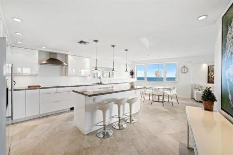 3000 Holiday Drive Fort Lauderdale FL 33316