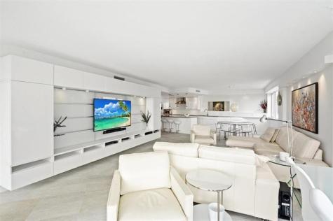 3000 Holiday Drive Fort Lauderdale FL 33316