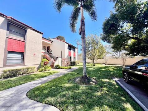 11456 NW 10th Street Hollywood FL 33026