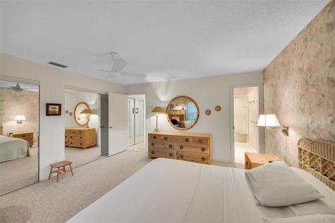 724 Nantucket Circle Lake Worth FL 33467
