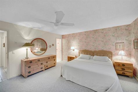 724 Nantucket Circle Lake Worth FL 33467