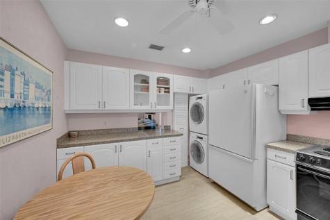 724 Nantucket Circle Lake Worth FL 33467