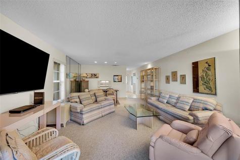 724 Nantucket Circle Lake Worth FL 33467