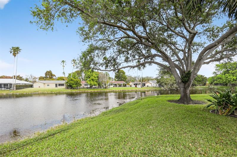 11477 NW 39th Court Coral Springs FL 33065