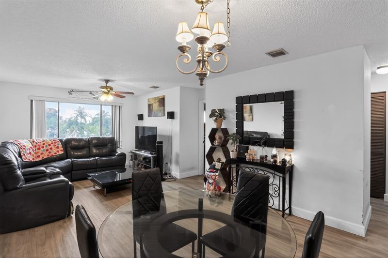 11477 NW 39th Court Coral Springs FL 33065