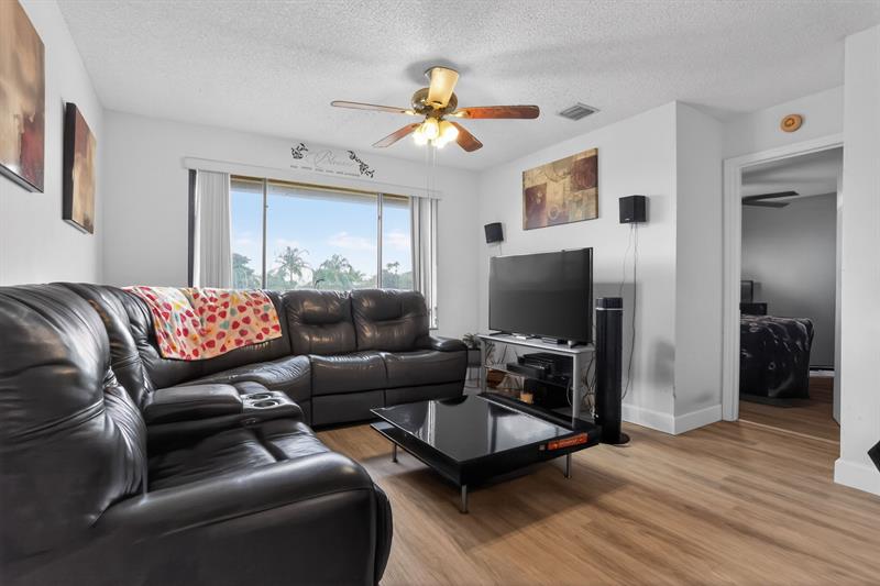 11477 NW 39th Court Coral Springs FL 33065