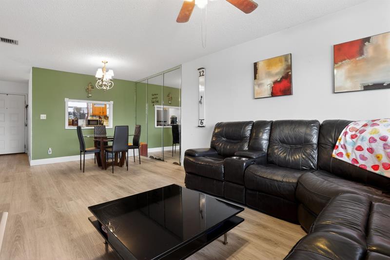 11477 NW 39th Court Coral Springs FL 33065