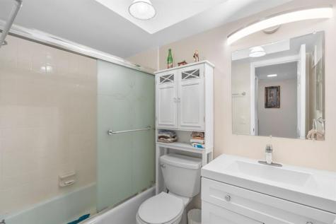 100 SE 6th Avenue Pompano Beach FL 33060