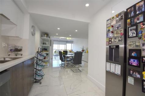 20301 W Country Club Drive Aventura FL 33180