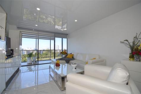 20301 W Country Club Drive Aventura FL 33180