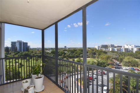 20301 W Country Club Drive Aventura FL 33180