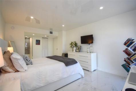 20301 W Country Club Drive Aventura FL 33180