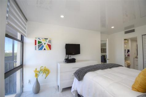 20301 W Country Club Drive Aventura FL 33180