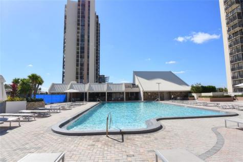 20301 W Country Club Drive Aventura FL 33180