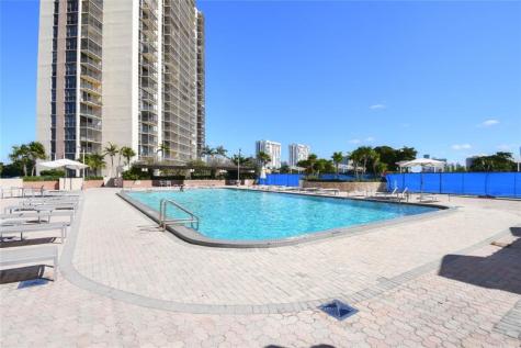 20301 W Country Club Drive Aventura FL 33180