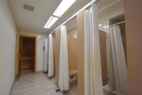 20301 W Country Club Drive Aventura FL 33180