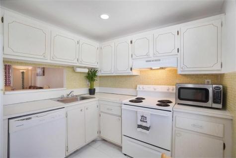 2650 NW 49th Avenue Lauderdale Lakes FL 33313