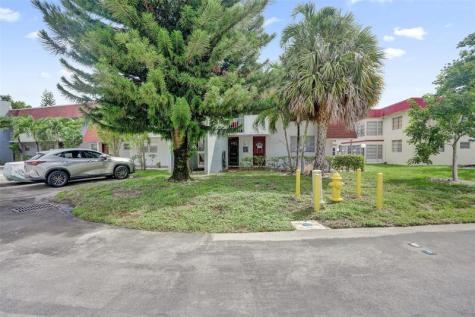 2990 NW 46th Avenue Lauderdale Lakes FL 33313
