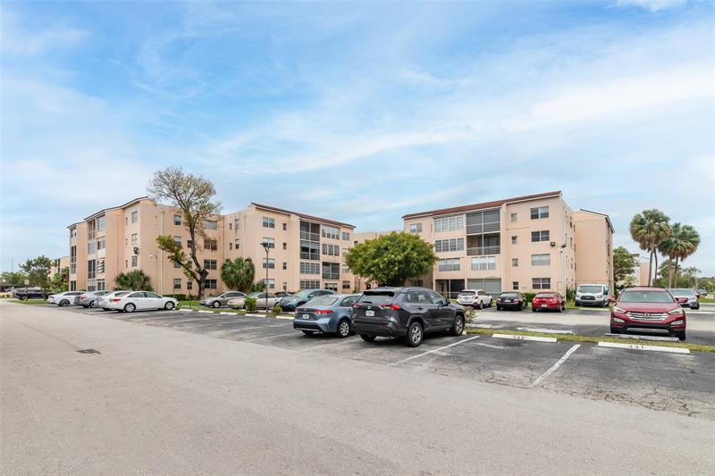 2840 Somerset Drive Lauderdale Lakes FL 33311