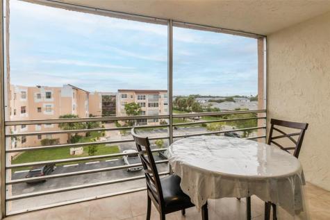 2840 Somerset Drive Lauderdale Lakes FL 33311