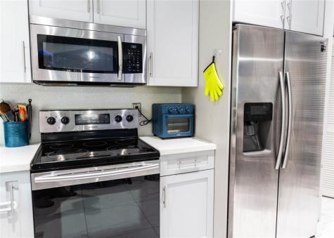 1102 SW 158th Avenue Pembroke Pines FL 33027
