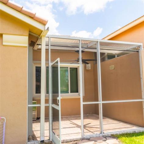 1102 SW 158th Avenue Pembroke Pines FL 33027