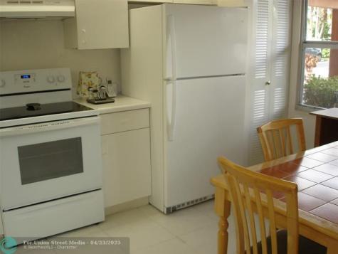 571 SW 142 Avenue Pembroke Pines FL 33027