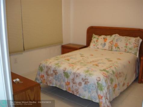 571 SW 142 Avenue Pembroke Pines FL 33027