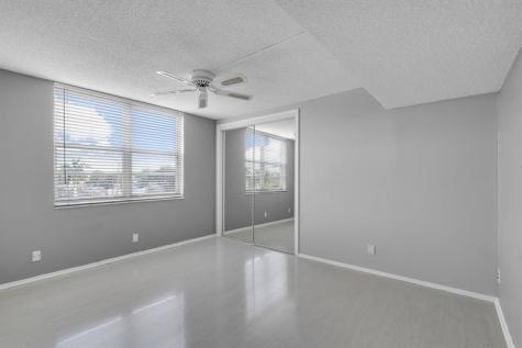 4020 W Palm Aire Drive Pompano Beach FL 33069