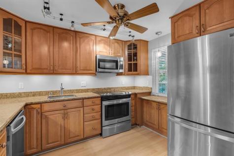 4020 W Palm Aire Drive Pompano Beach FL 33069
